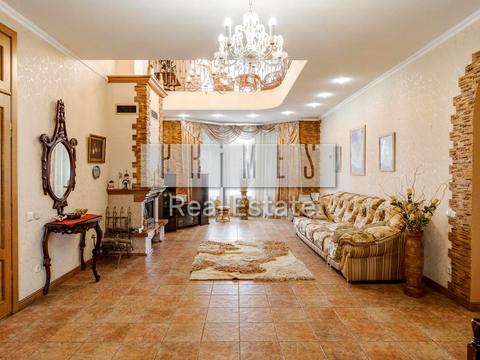 будинок за адресою Кар'єрна вул.