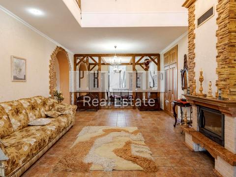 будинок за адресою Кар'єрна вул.