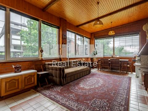 будинок за адресою Кар'єрна вул.