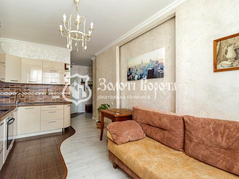 квартира по адресу Владимира Наумовича ул. (Антонова-Овсієнка), 4