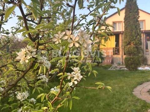 будинок за адресою с. Старі Петрівці, лісна