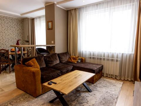 квартира по адресу Угорская ул., 12