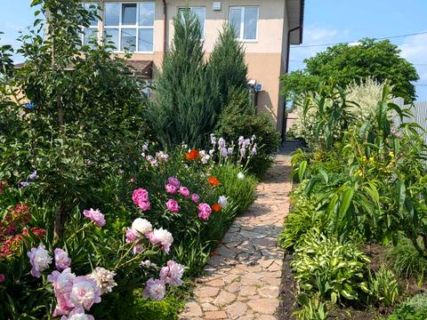 будинок за адресою Весняна