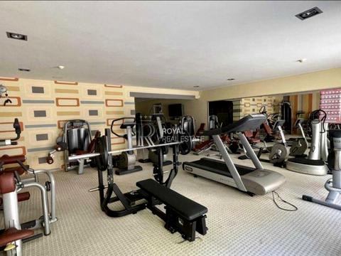 дом по адресу Тиханська