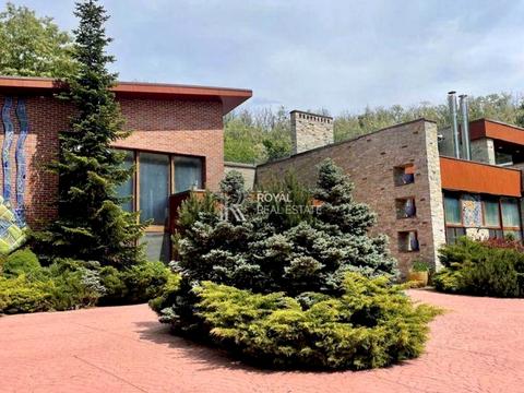 дом по адресу Тиханська