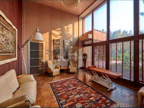 дом по адресу Тиханська