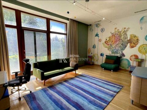 дом по адресу Тиханська