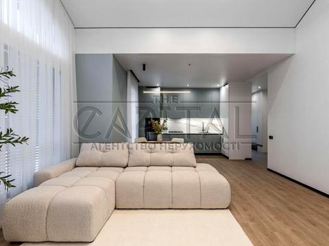 будинок за адресою привітна, 1