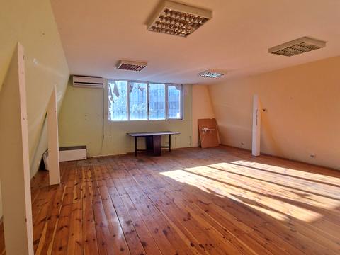 комерційна за адресою Олександра Кошиця вул., 9-в