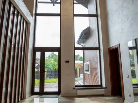 будинок за адресою Лесі Українки