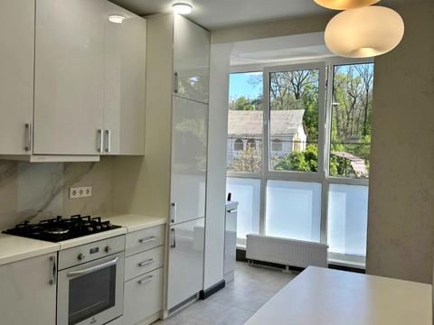 квартира за адресою Ірпінь, Миколи Сингаївського вул. (Ново-Оскольська), 10