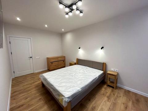 квартира за адресою Салютна вул., (Будинок 02301-02303)