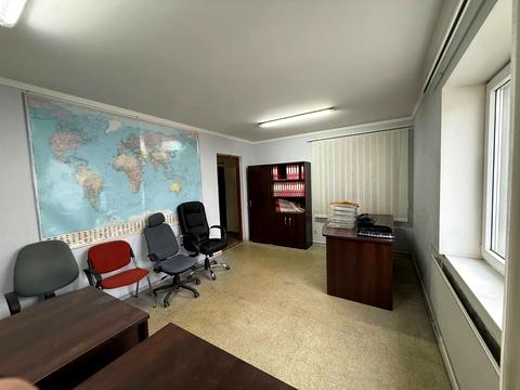 комерційна за адресою Чорних Запорожців вул. (Бориса Кротова), 38