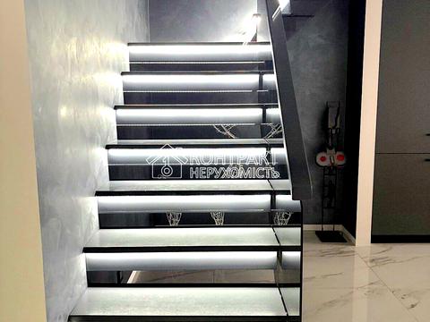 квартира по адресу Гвардейцев-Широнинцев ул., (Будинок 8)