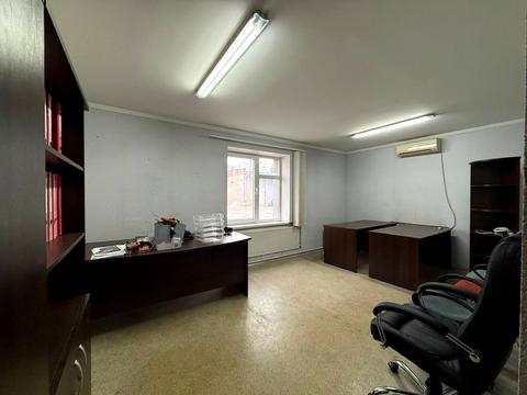 комерційна за адресою Дніпро, Чорних Запорожців вул. (Бориса Кротова), 38