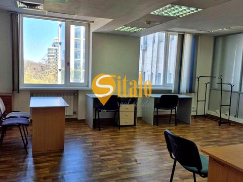 комерційна за адресою Київ, Миколи Міхновського бульв. (Дружби народів), 38