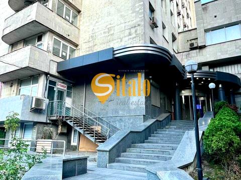 комерційна за адресою Київ, Миколи Міхновського бульв. (Дружби народів), 38