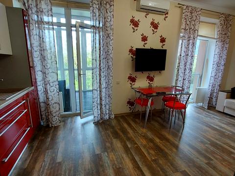 квартира за адресою Замковецька вул., 106