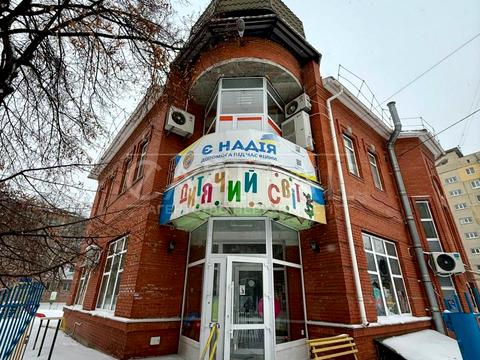 комерційна за адресою ул. Днепровская, 2б