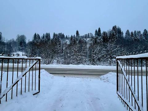 дом по адресу центральна