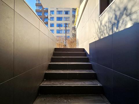 коммерческая по адресу Юнатская ул., 17