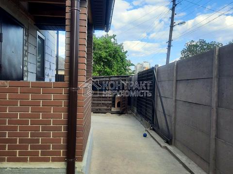 будинок за адресою Комунальників вул., 16