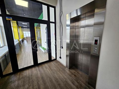 комерційна за адресою Київ, Борщагівська вул., 1