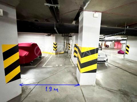 паркомісце за адресою Василя Тютюнника вул. (Анрі Барбюса), 37/1