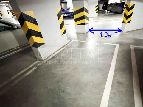 паркомісце за адресою Василя Тютюнника вул. (Анрі Барбюса), 37/1