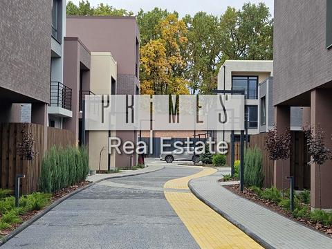 будинок за адресою Лютнева вул.