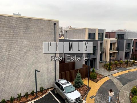 будинок за адресою Лютнева вул.