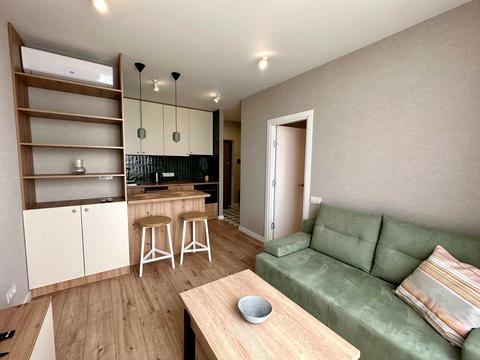 квартира за адресою Салютна вул., (Будинок 02301-02303)