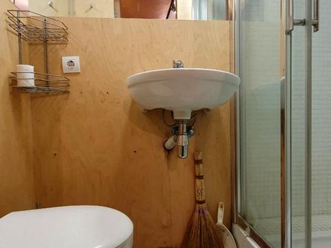 квартира за адресою Євгена Коновальця пров. (Урицького), 4