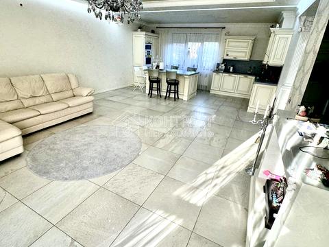 будинок за адресою смт. Бабаї, Космічна вул.