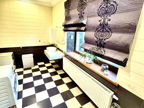 будинок за адресою смт. Бабаї, Космічна вул.