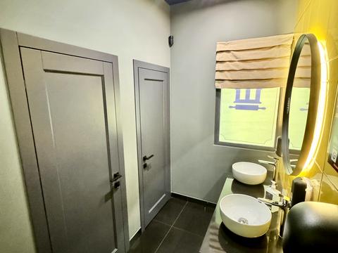 комерційна за адресою Фонтанська дорога вул., 15