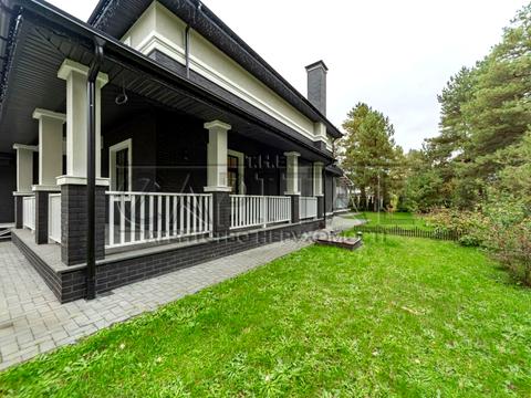 будинок за адресою Набережна вул.