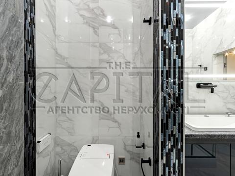 будинок за адресою Набережна вул.