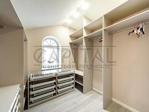 будинок за адресою Набережна вул.