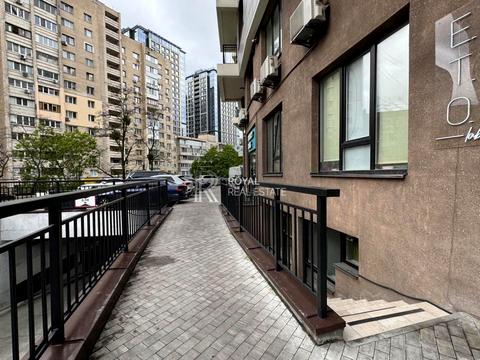 комерційна за адресою Василя Тютюнника вул. (Анрі Барбюса), 28-А