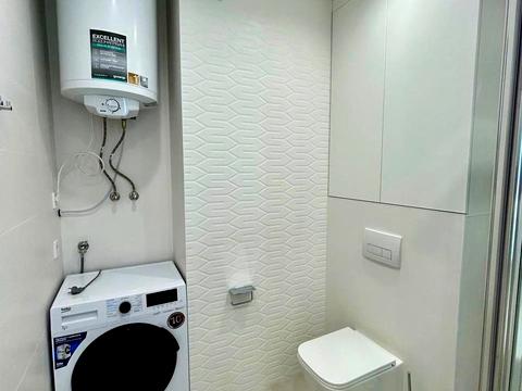 квартира за адресою Салютна вул., (Будинок 02301-02303)