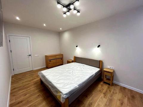 квартира за адресою Салютна вул., (Будинок 02301-02303)