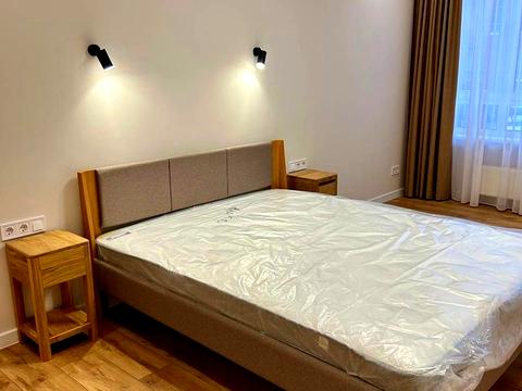 квартира за адресою Салютна вул., (Будинок 02301-02303)