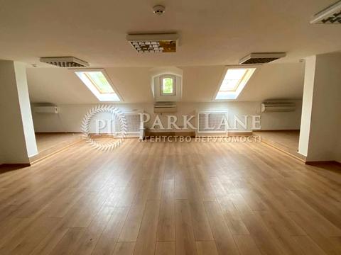 комерційна за адресою Спаська вул., 24/15