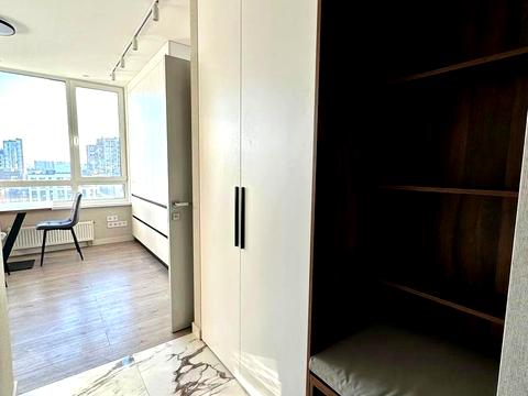 квартира за адресою Салютна вул., (Будинок 02301-02303)