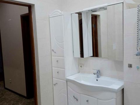 квартира за адресою Лабораторний пров., 6