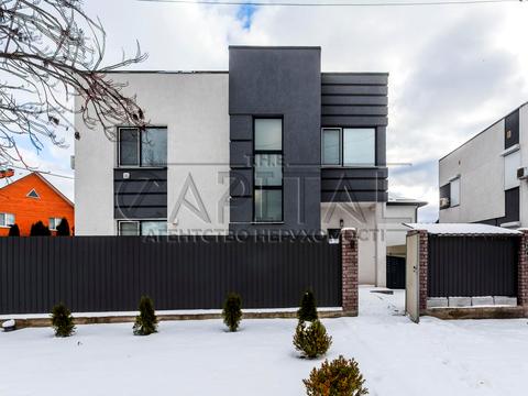 будинок за адресою с. Гатне, Доброго Дуба вул.