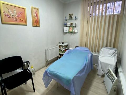 комерційна за адресою Магістратська вул. (Першотравнева), 59