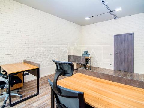 комерційна за адресою Джона Маккейна вул. (Івана Кудрі), 26