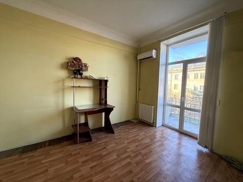 квартира за адресою Старомостова пл. (Миколи Островського), 1